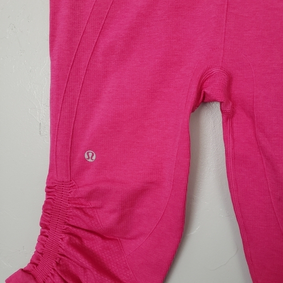 Lululemon In the Flow Pink Cropped Athletic Leggings Crop Active Wear Women's 8 - Picture 7 of 10